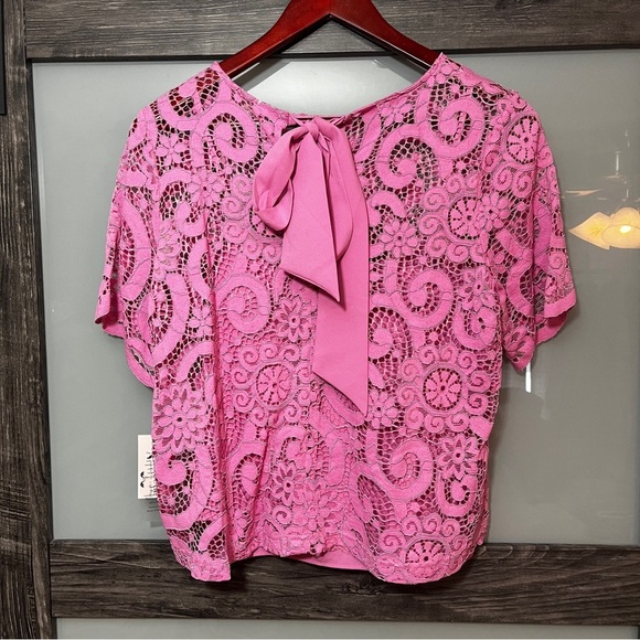 Nannette Lepore NWT Women's  Lace Top w/ Tank Scalloped Short Sleeves Size L - Picture 5 of 8